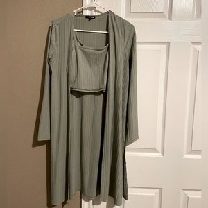 Fashion Nova crop top with coverup 💚